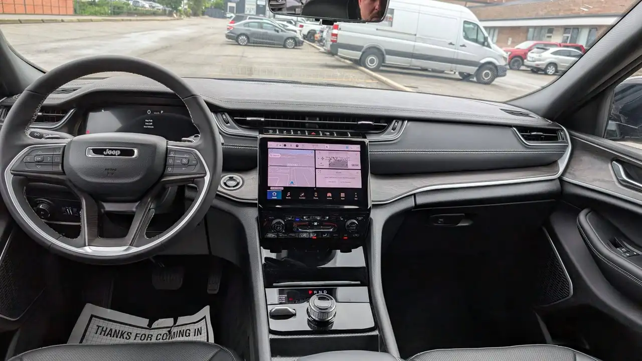 Jeep Grand Cherokee снимка Jeep Grand Cherokee