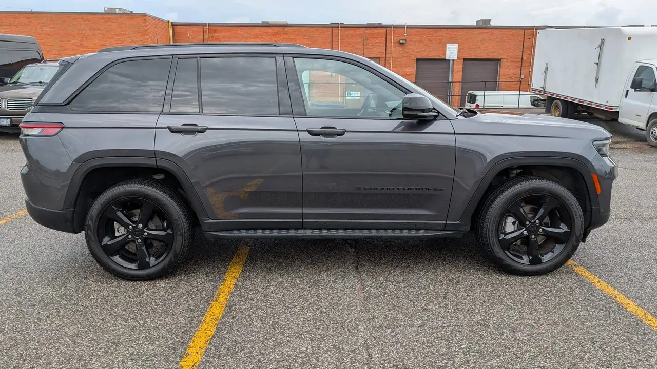 Jeep Grand Cherokee снимка Jeep Grand Cherokee