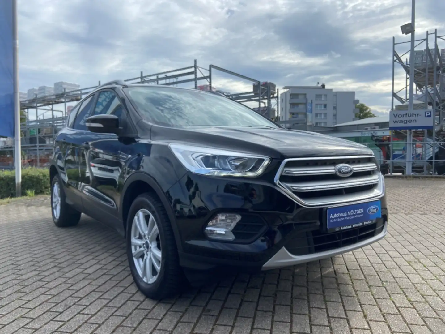 Ford Kuga Cool&Connect 1.5 *Tempo*PDC*SHZ*Navi*LRH* Negro - 2