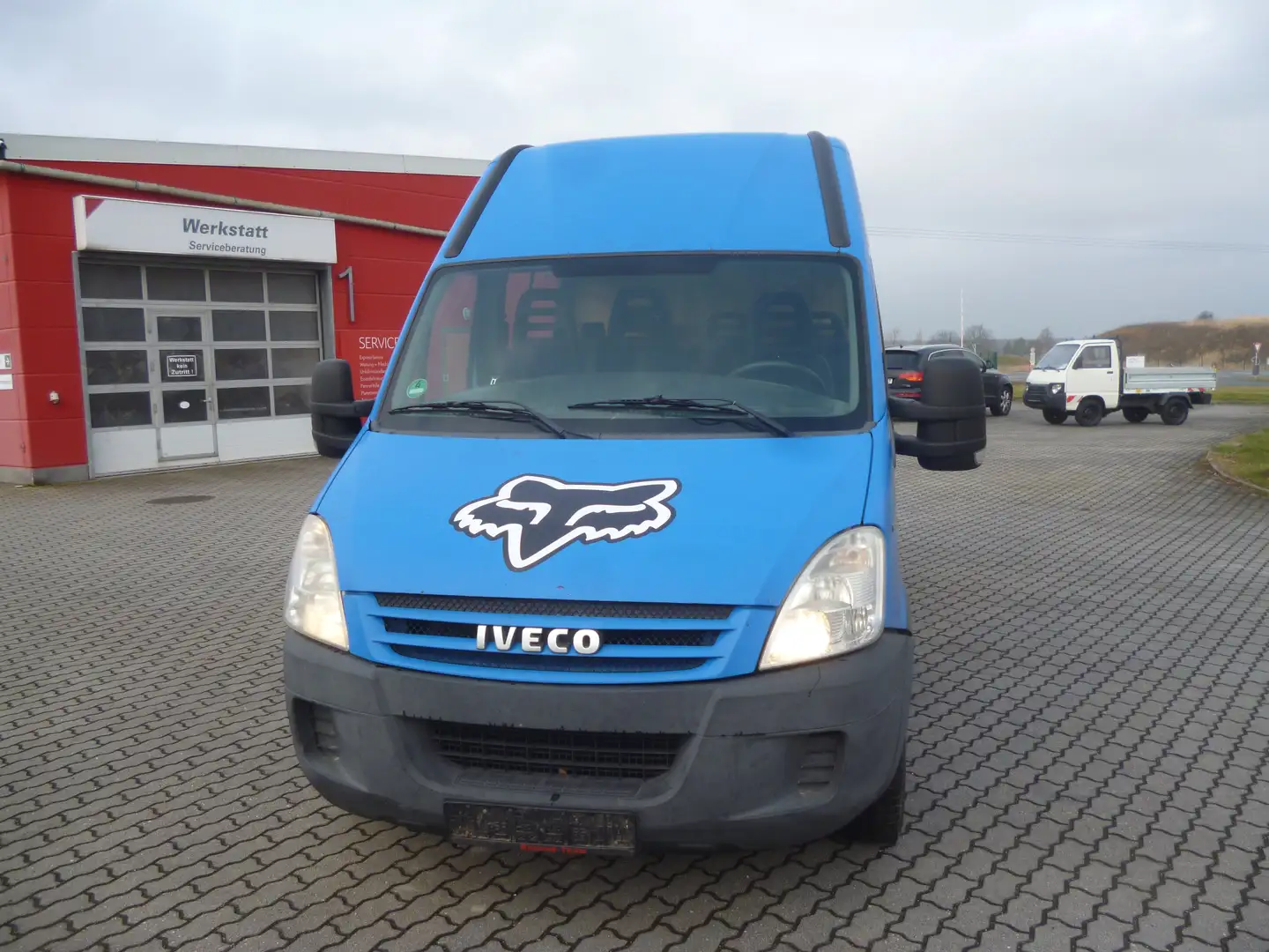 Iveco Daily 35 S 14 C L Blau - 2
