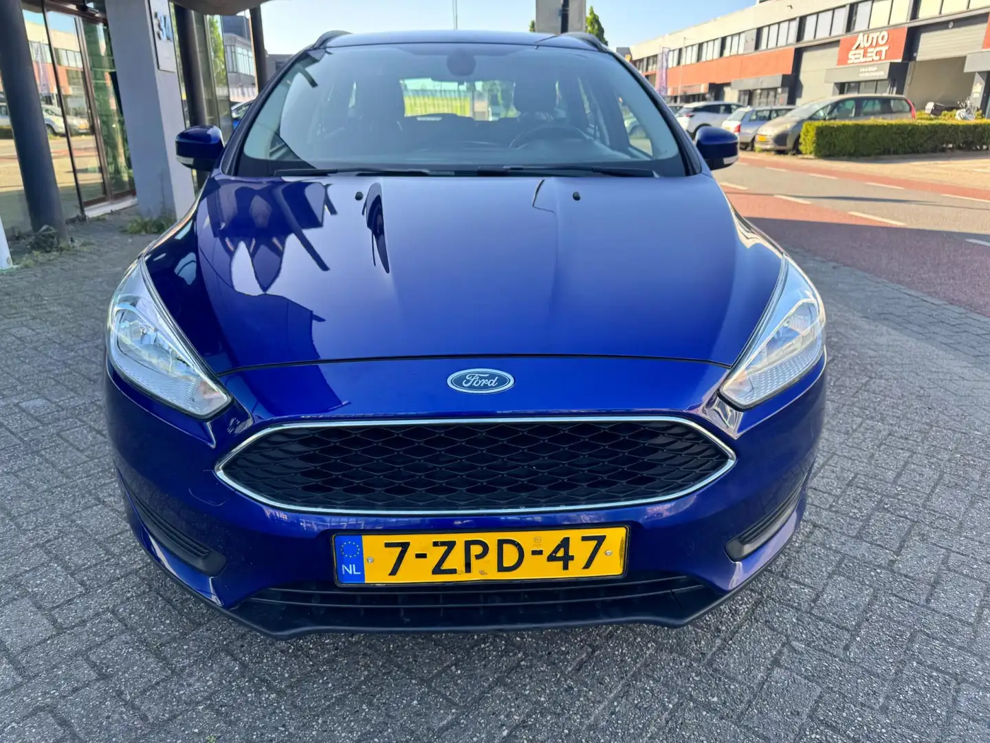Ford Focus Wagon 1.0 Trend Edition / NAVI / PDC / CRUISE Blau - 2