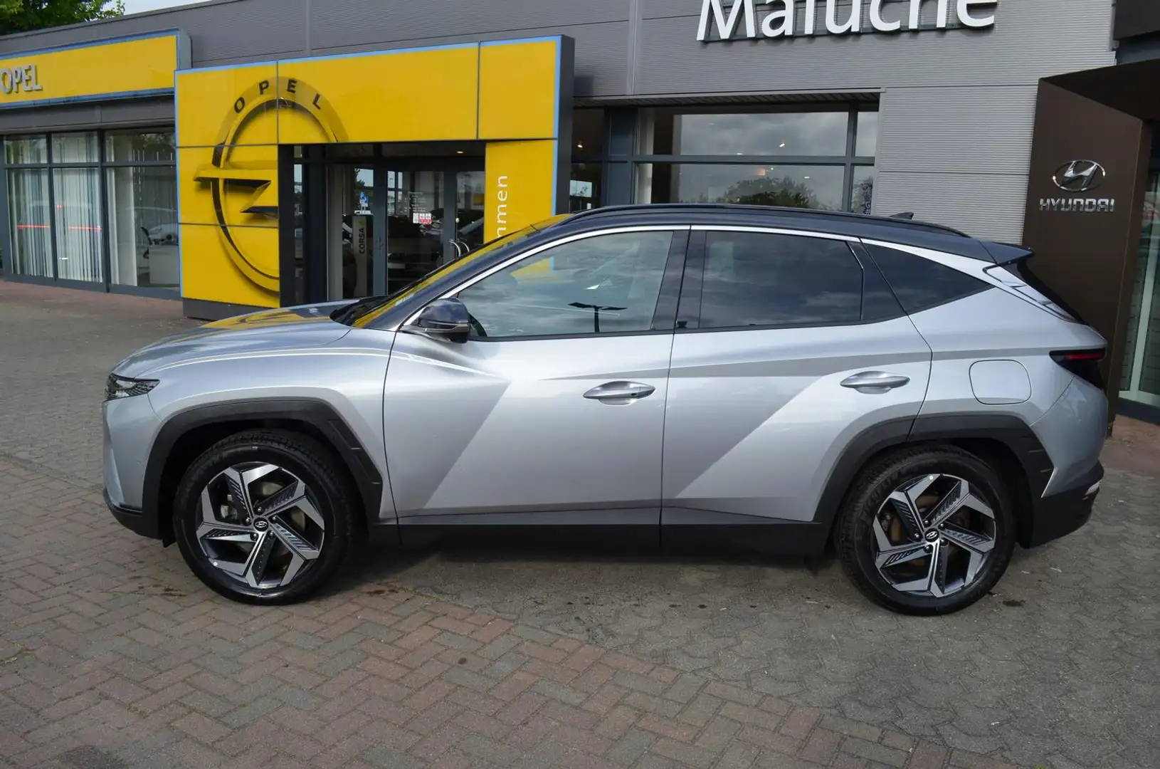 Hyundai TUCSON 4WD PRIME+WKR+ECS+Assist+AHZV+ Срібний - 2