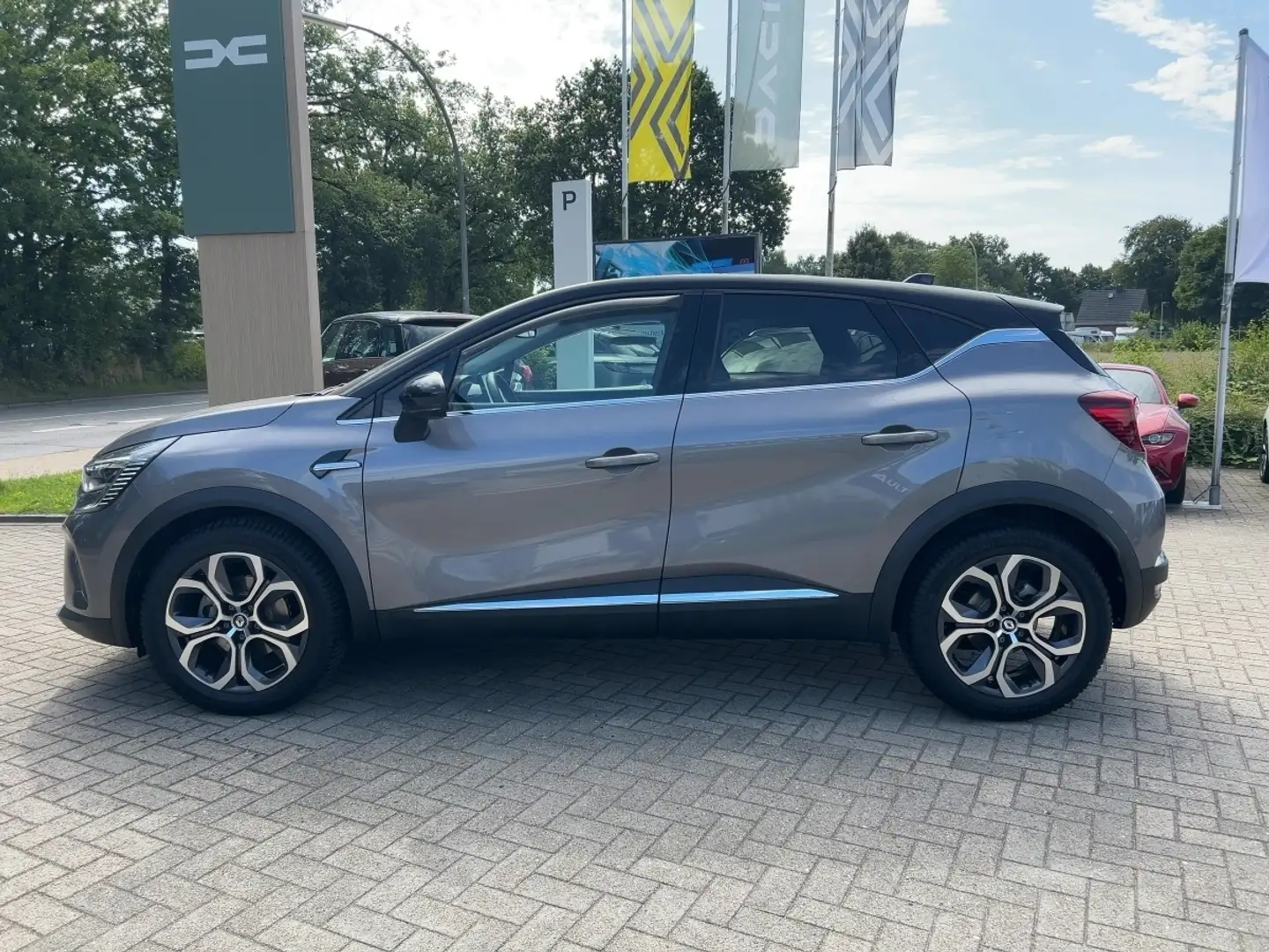 Renault Captur II Techno 1.6 E-Tech Hybrid 145 SHZ,Navi Grau - 2