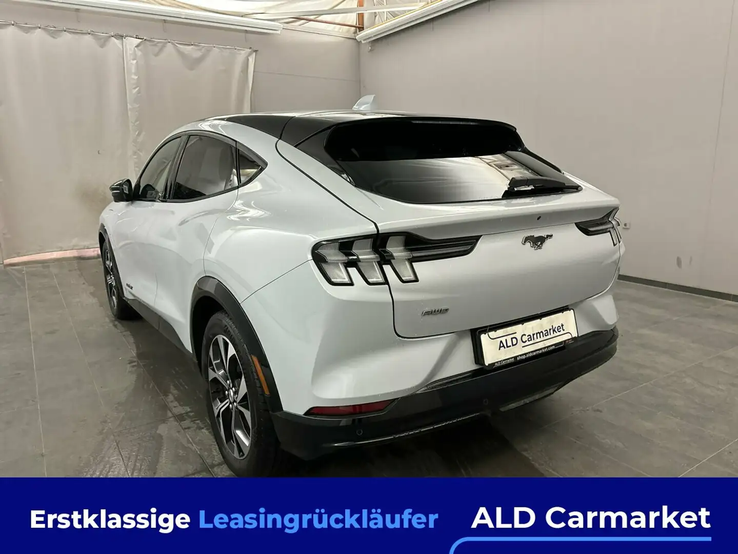 Ford Mustang Mach-E AWD Geschlossen, 5-türig, Direktantrieb, 1-Gang - 2