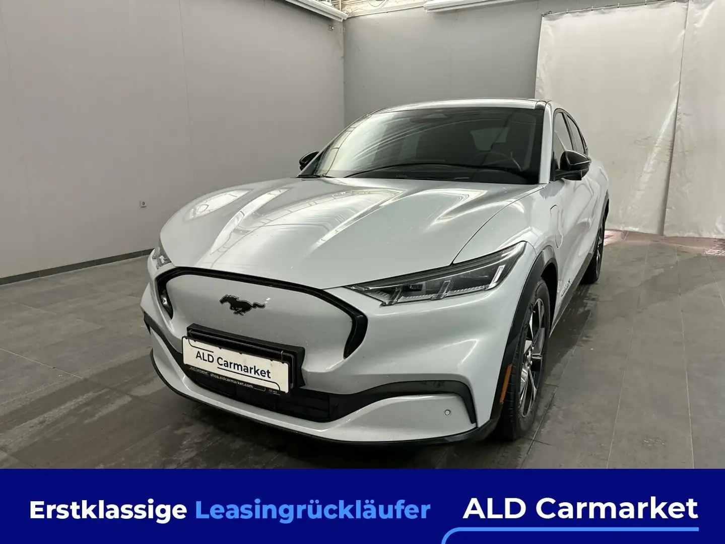 Ford Mustang Mach-E AWD Geschlossen, 5-türig, Direktantrieb, 1-Gang - 1