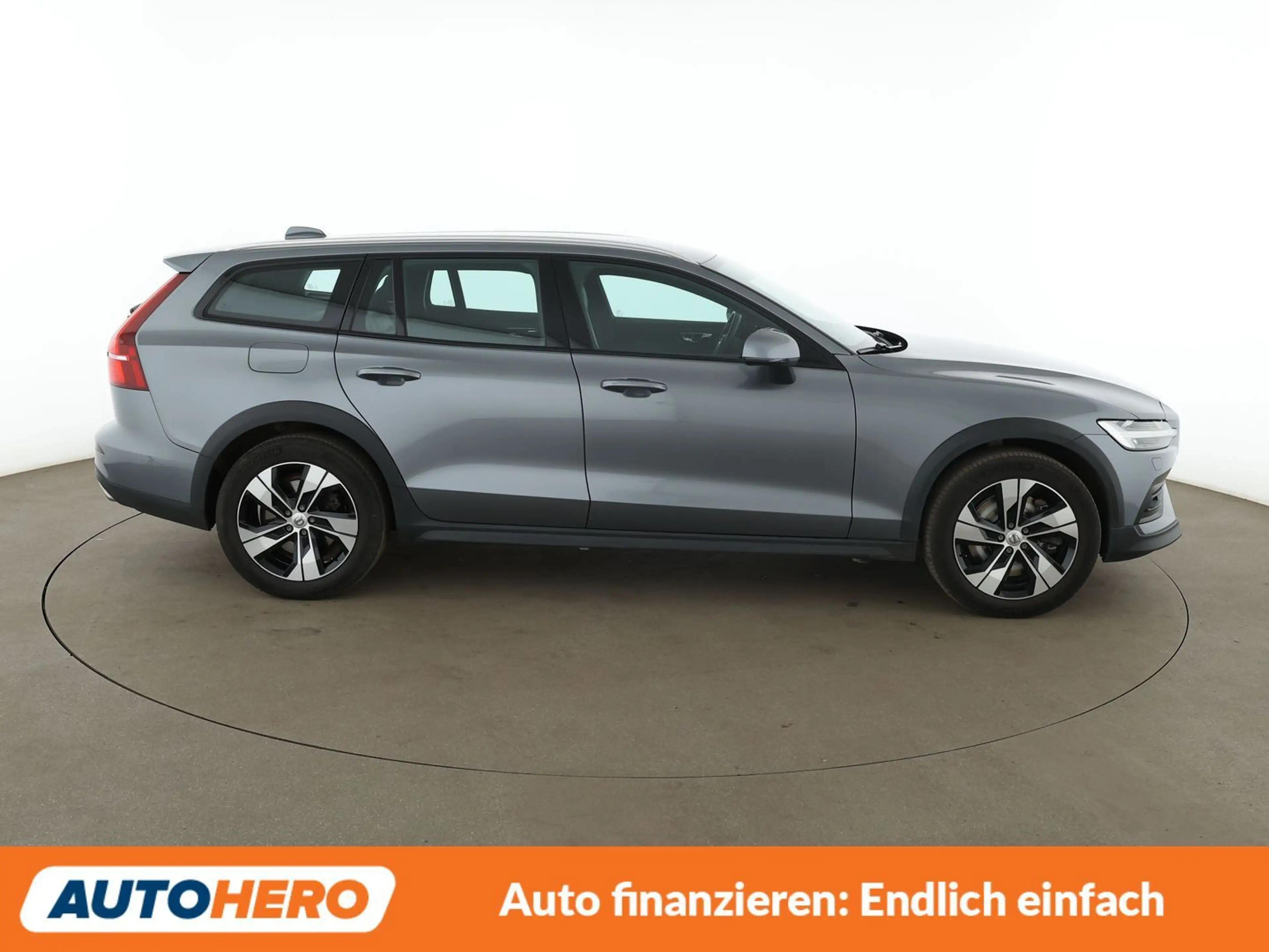 Volvo V60 Cross Country 2.0 D4 AWD Aut.*NAV*LED*TEMP*CAM*PDC*SHZ* — photo 7