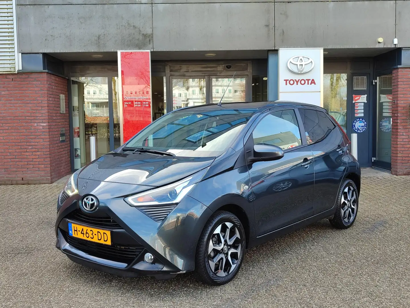 Toyota Aygo X X-JOY AUTOMAAT 4S-BANDEN CLIMA APPLE/ANDROID CAMER Grey - 1