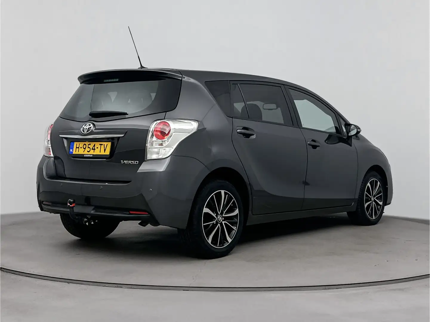 Toyota Verso 1.8 VVT-i Executive 7p. | navigatie | parkeersenso Grijs - 2