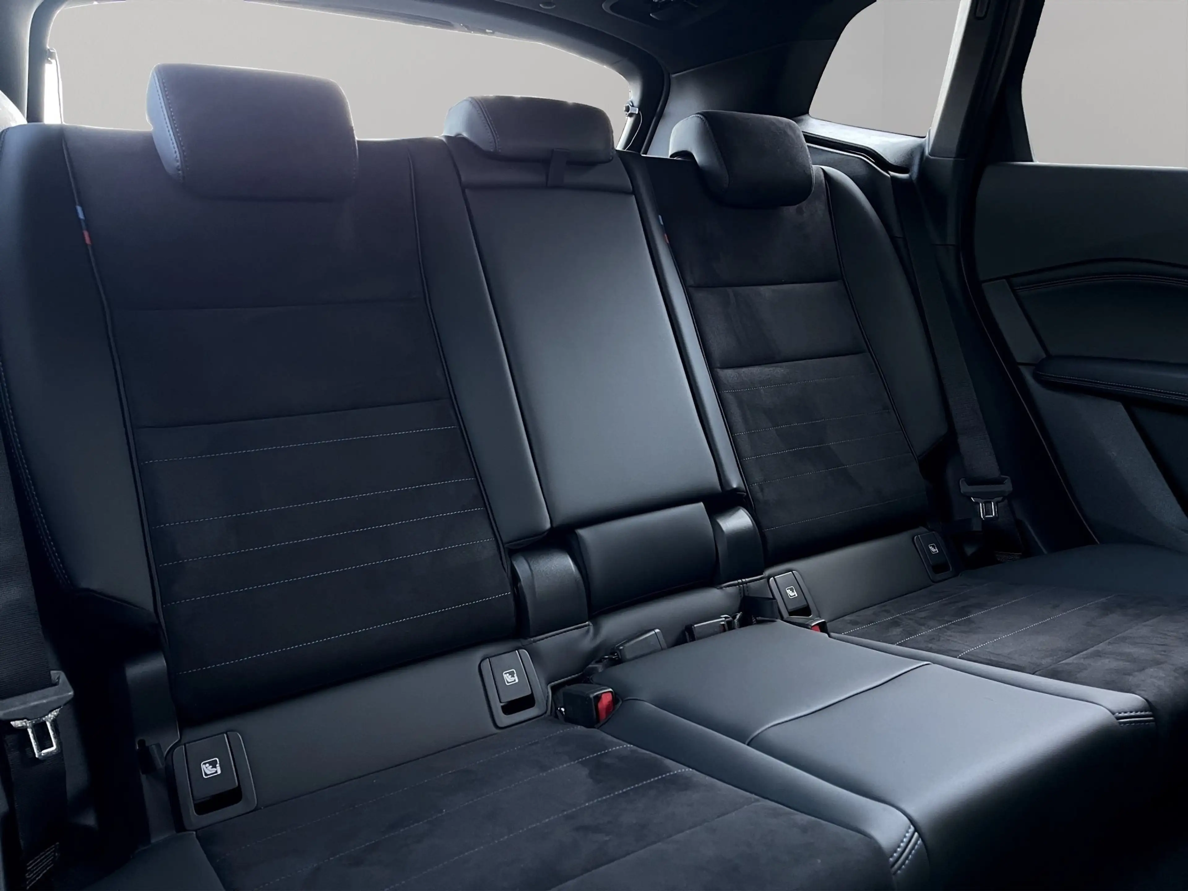BMW 223 i xDrive Active Tourer M Sport AHK Head-Up — photo 13