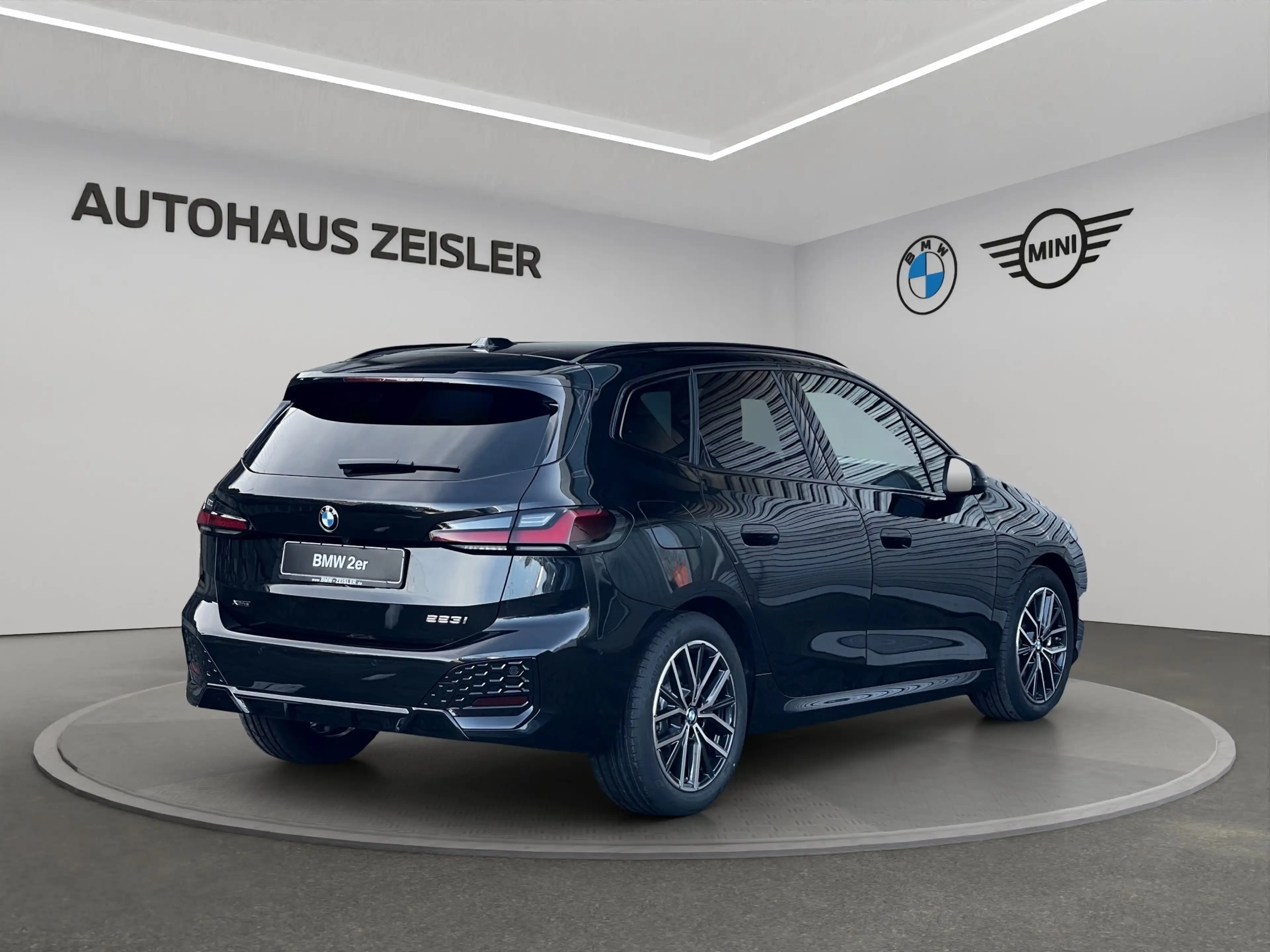 BMW 223 i xDrive Active Tourer M Sport AHK Head-Up — photo 2