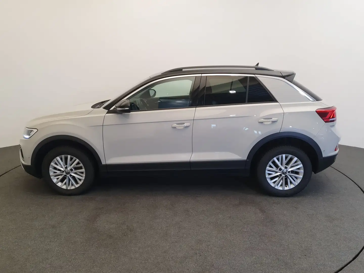 Volkswagen T-Roc 1.5 TSI 150pk DSG/AUT Life Camera, ACC, App connec Grau - 2