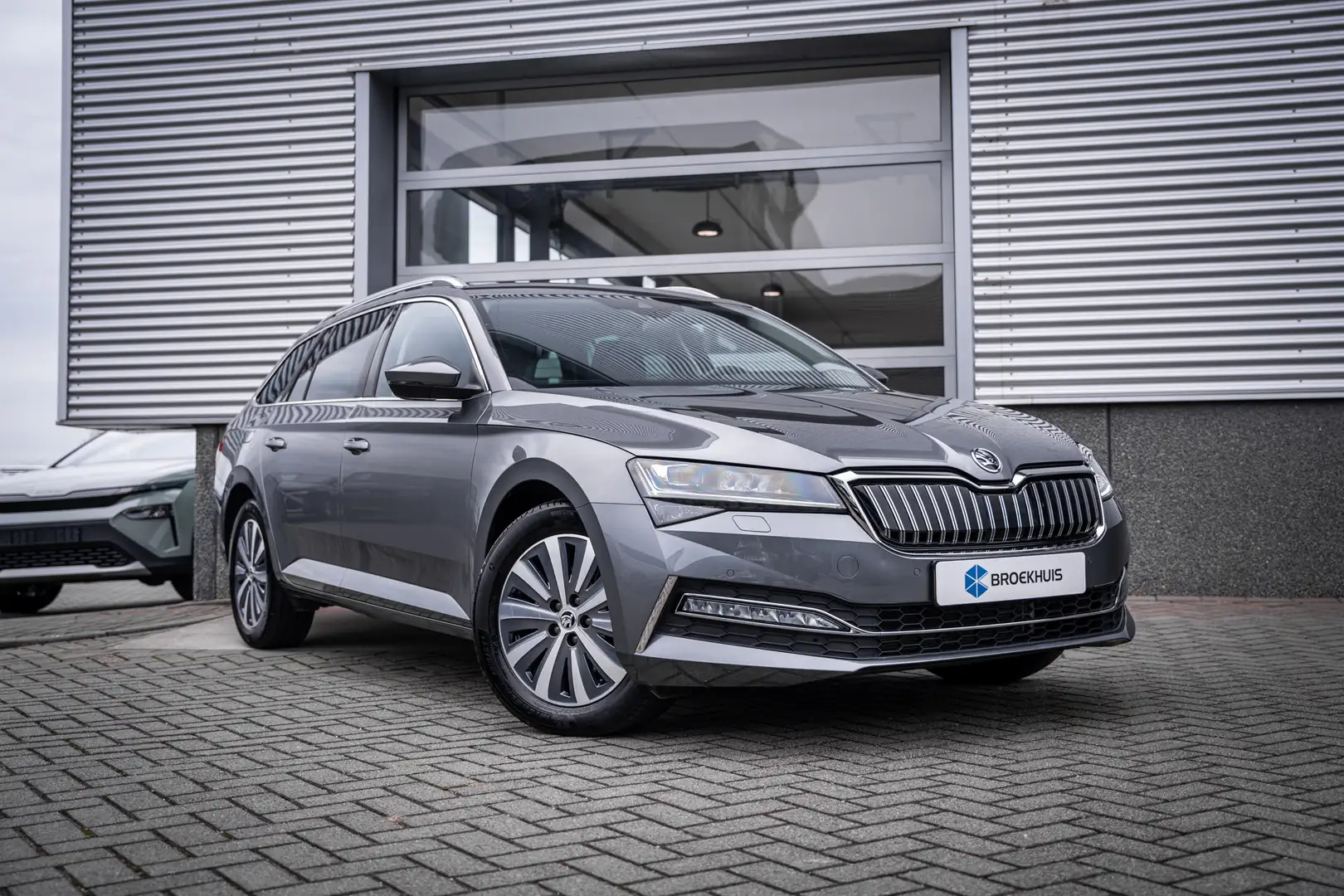 Skoda Superb Combi 1.4 TSI iV Business Edition | Achteruitrijca Gris - 2