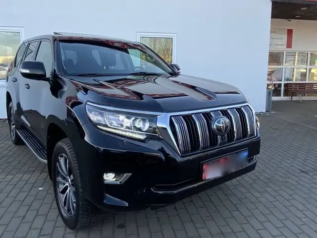 Toyota Land Cruiser 2.8 D-4D TEC-Edition FULL
