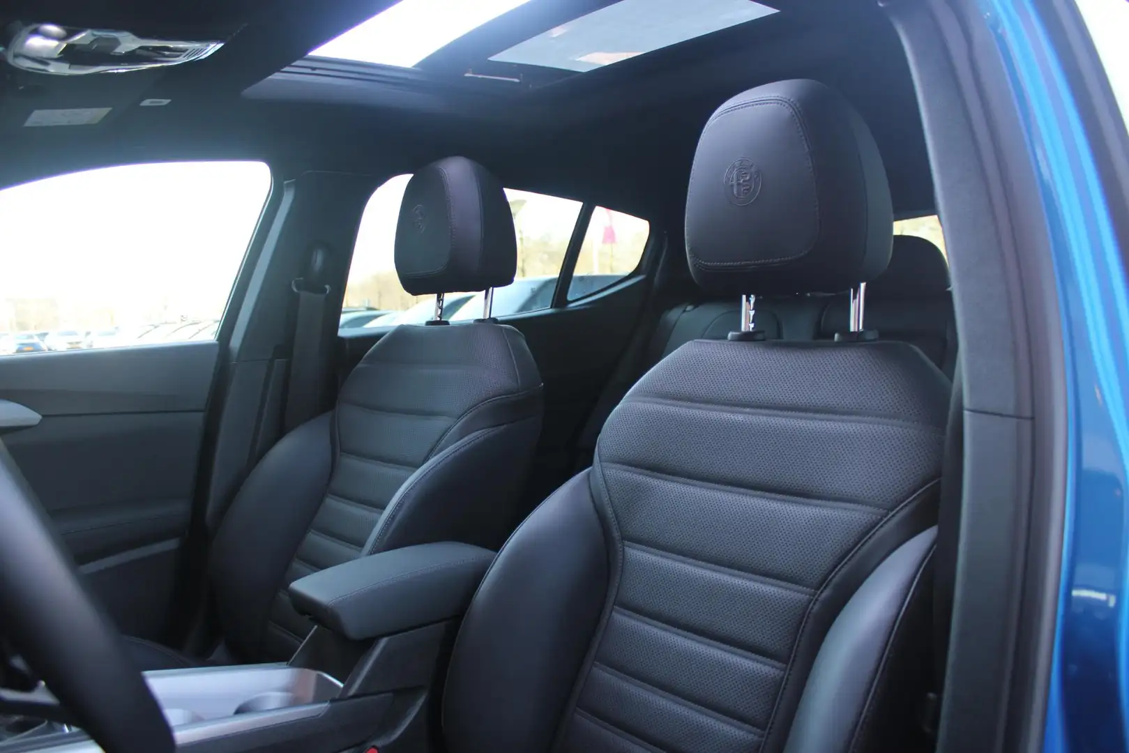 Alfa Romeo Tonale 1.3T PHEV Q4 280PK Edizione Speciale | PANORAMISCH Blauw - 2