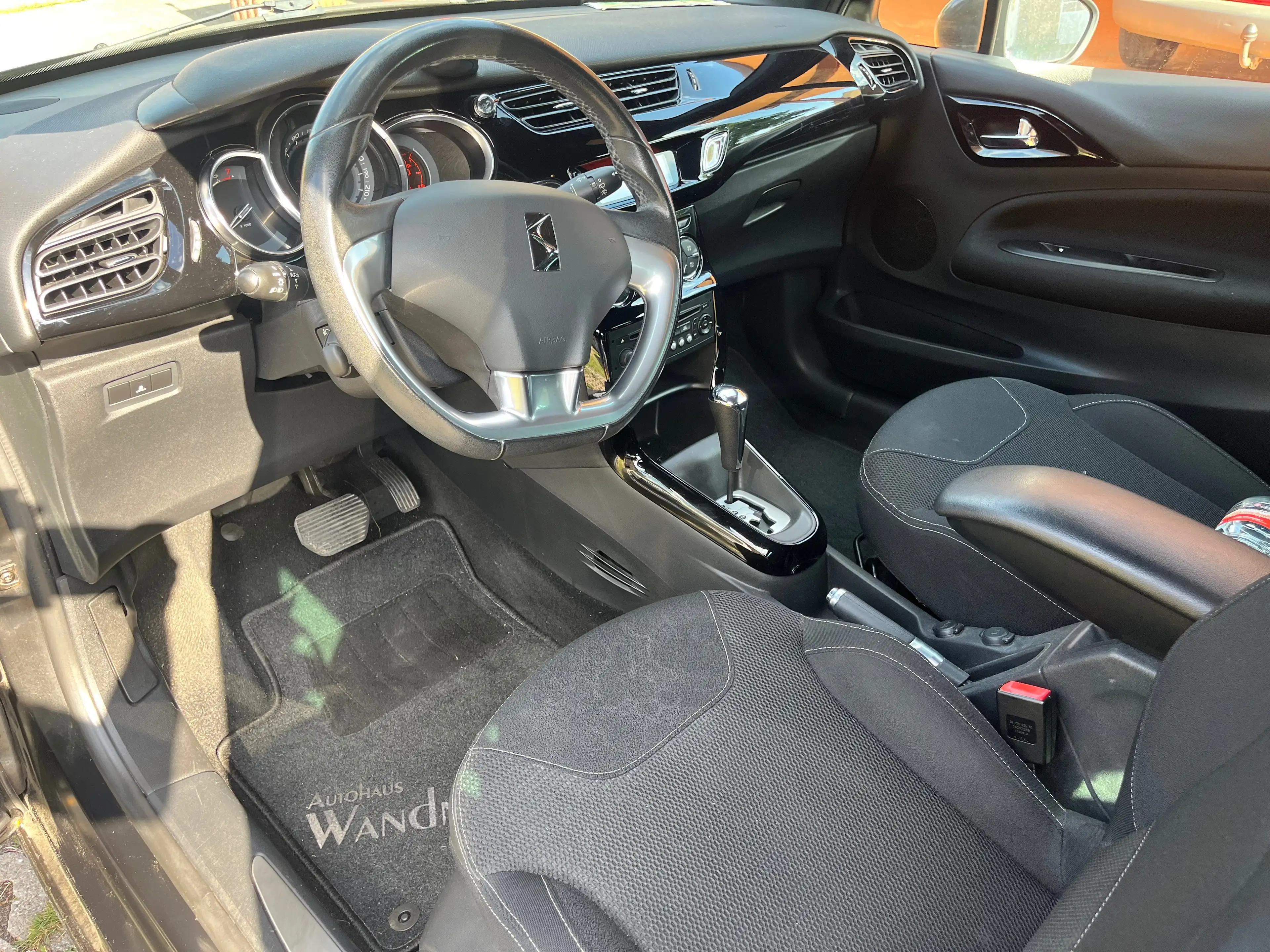Citroen DS3 SoChic — photo 5