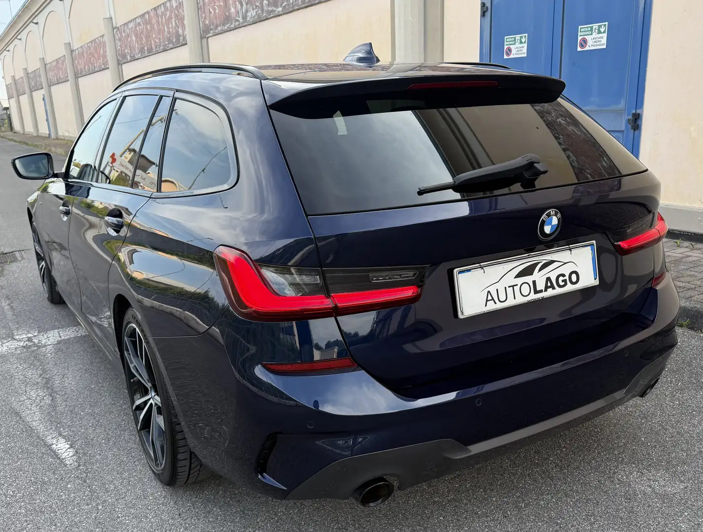 BMW 330 330d Touring xdrive Msport auto Blu/Azzurro - 2