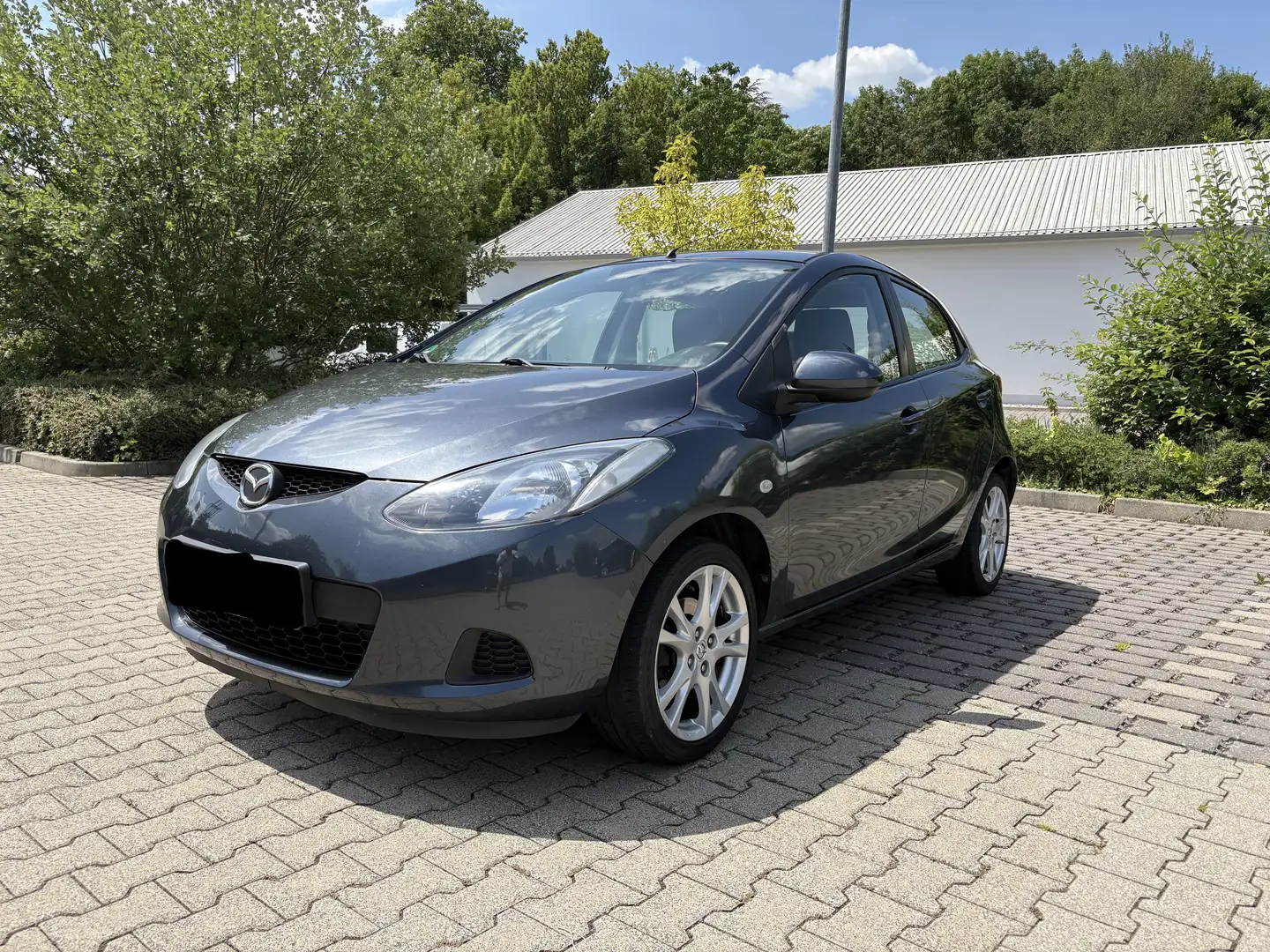 Mazda 2 TÜV 08/26- 1. Hand - voll Scheckh. - Klima Gris - 1