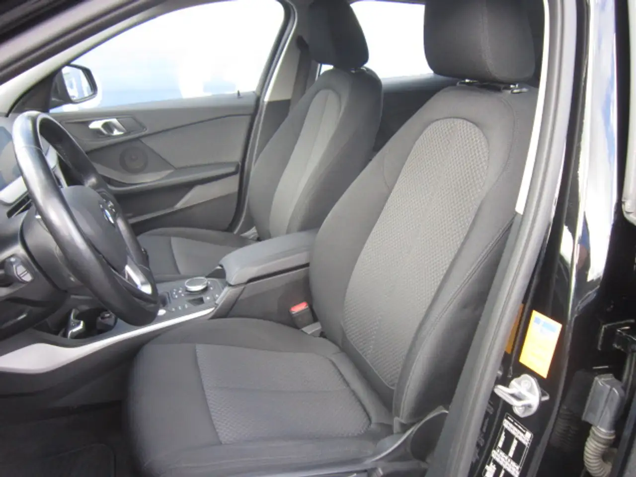 BMW 118 i 18" M-SPORT BLACK + PROF NAVI + ZETELVERWARMING + CARPLAY, миниатюра 10