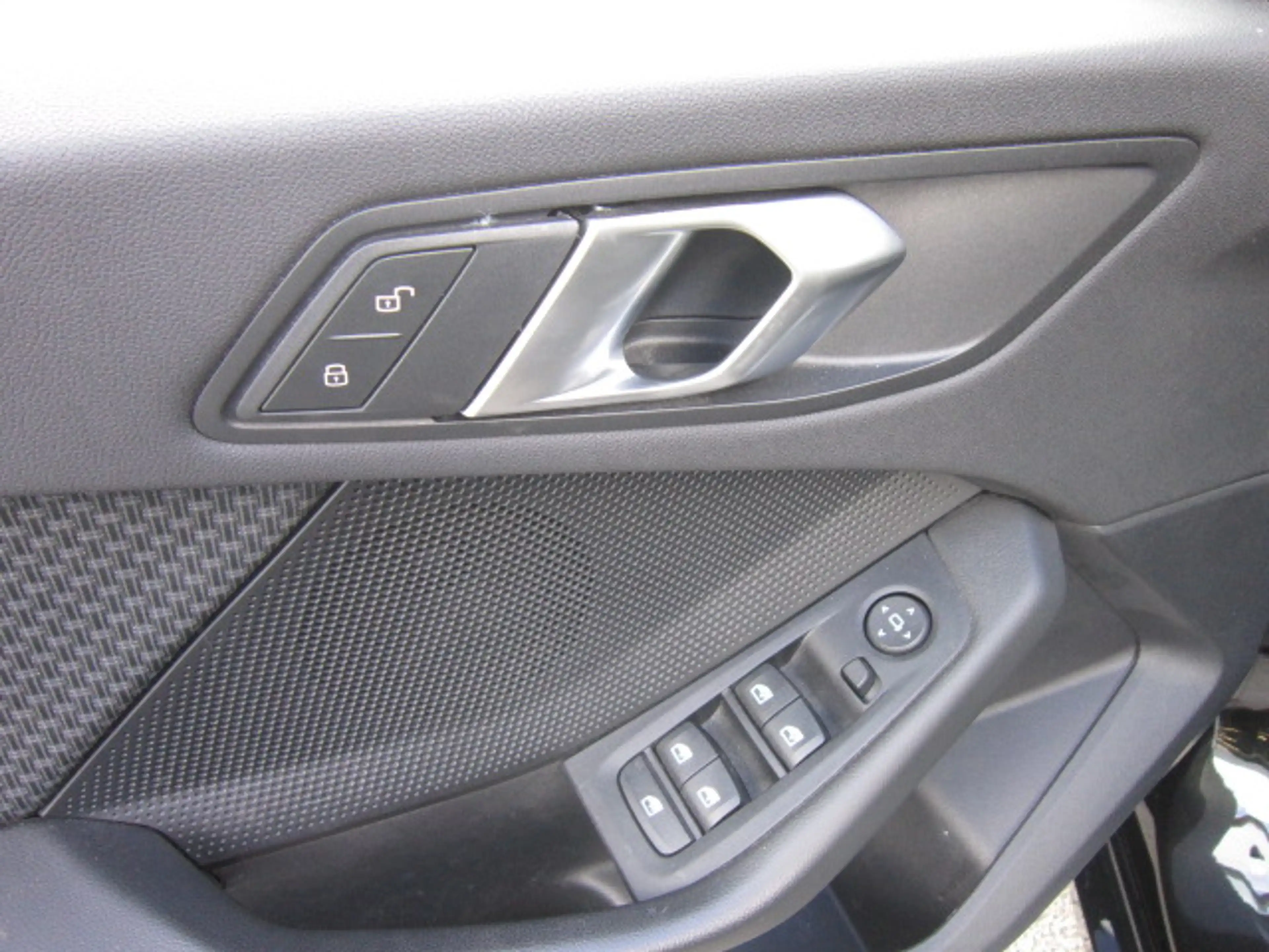BMW 118 i 18" M-SPORT BLACK + PROF NAVI + ZETELVERWARMING + CARPLAY — photo 8