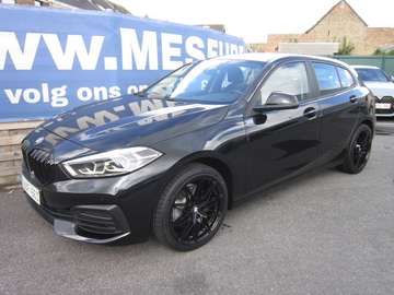 i 18" M-SPORT BLACK + PROF NAVI + ZETELVERWARMING + CARPLAY