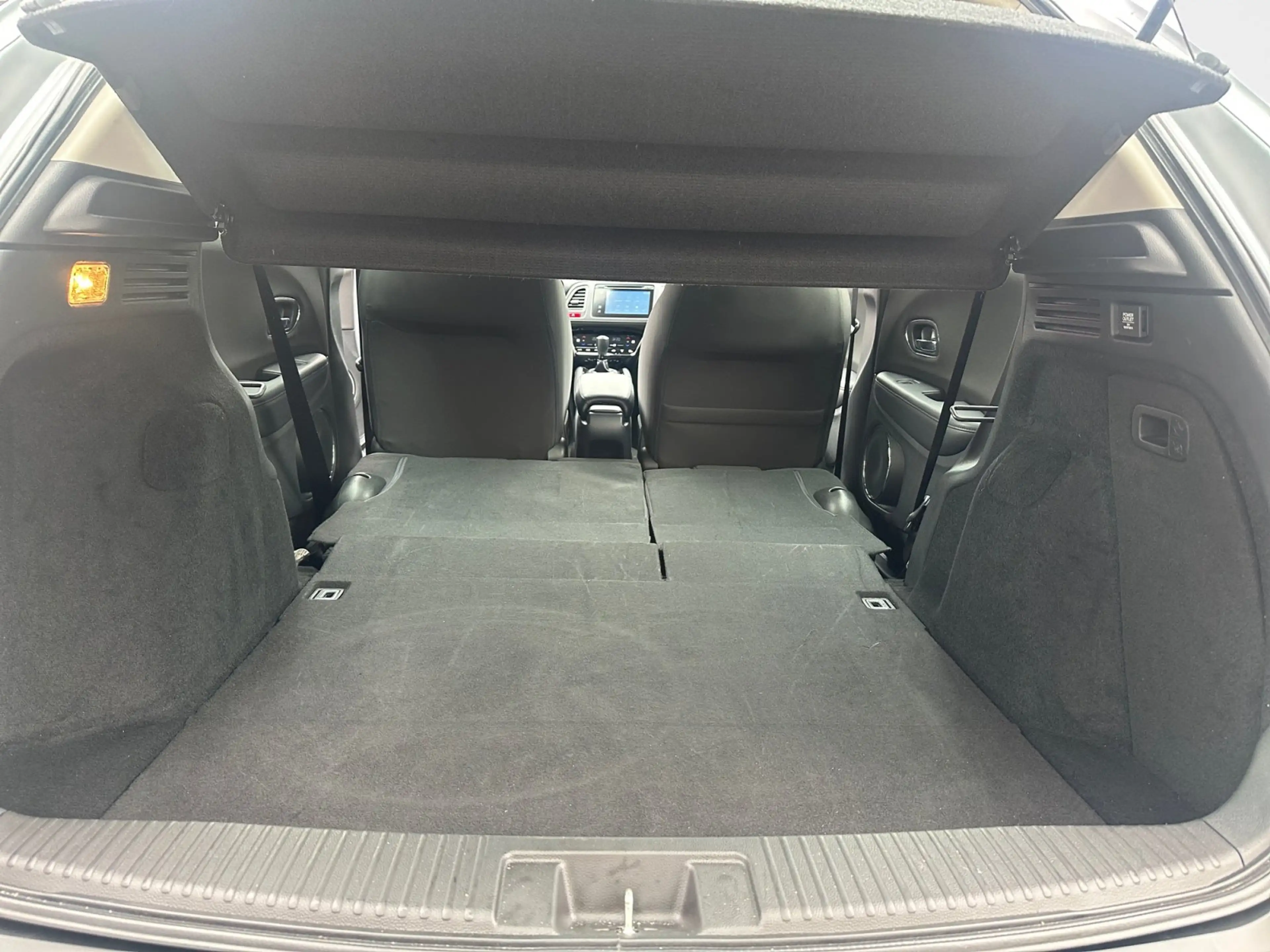 Honda HR-V 1.5 i-VTEC Elegance SHZ+2xKlima+DynLicht+LM — photo 12