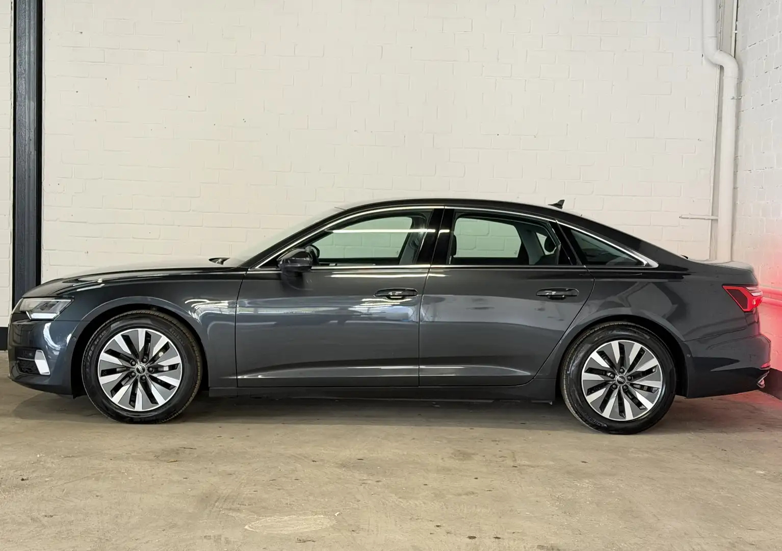 Audi A6 40 TDI quattro S tronic advanced   ACC   B&O Šedá - 2