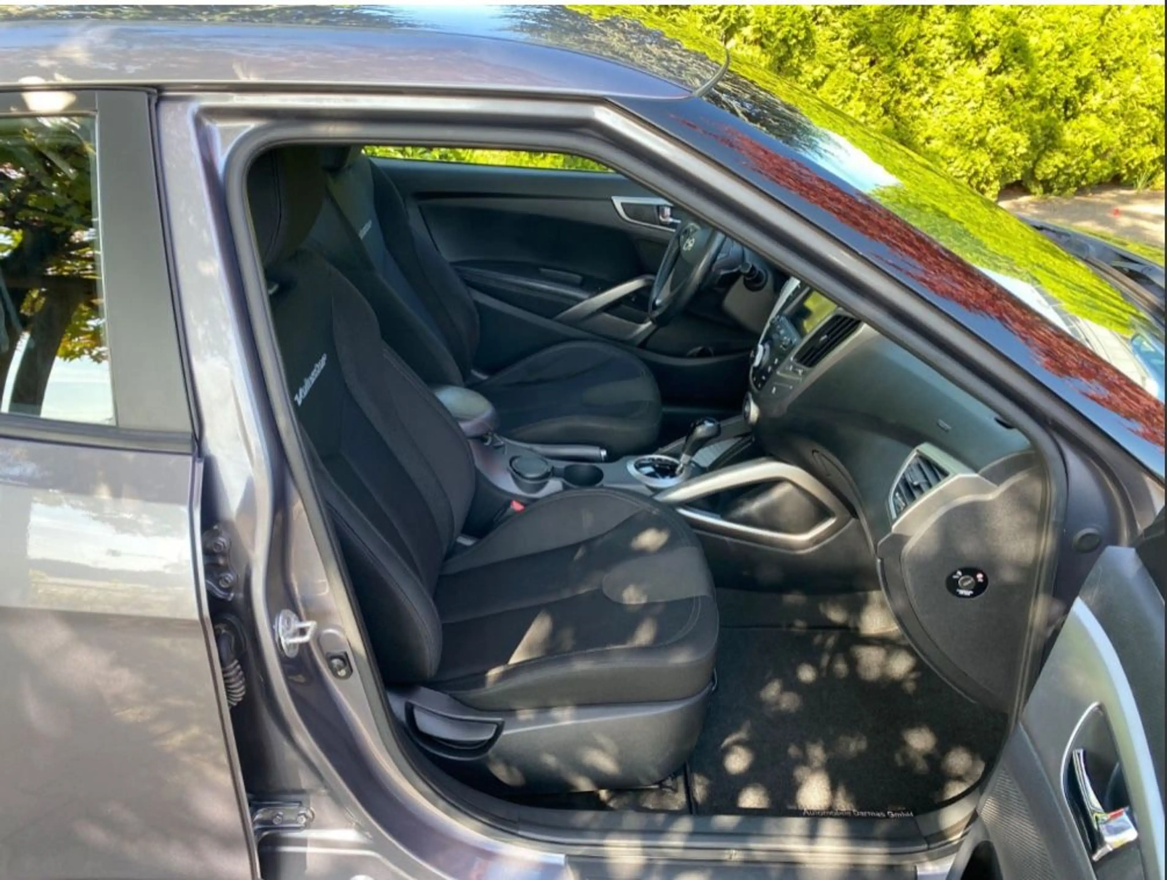 Hyundai VELOSTER 1.6 GDI Premium DSG Navi//Automa. — photo 11