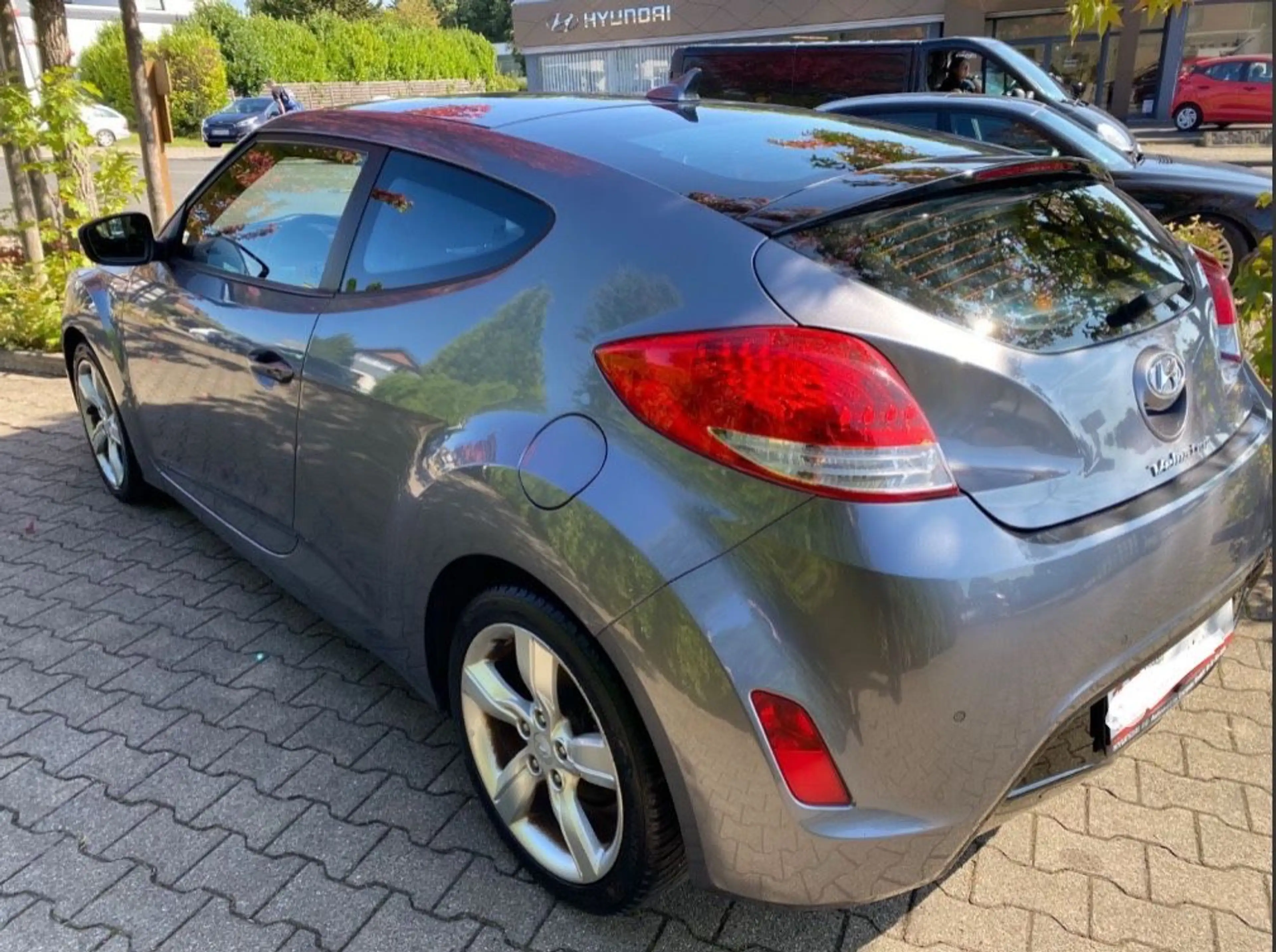 Hyundai VELOSTER 1.6 GDI Premium DSG Navi//Automa. — photo 3