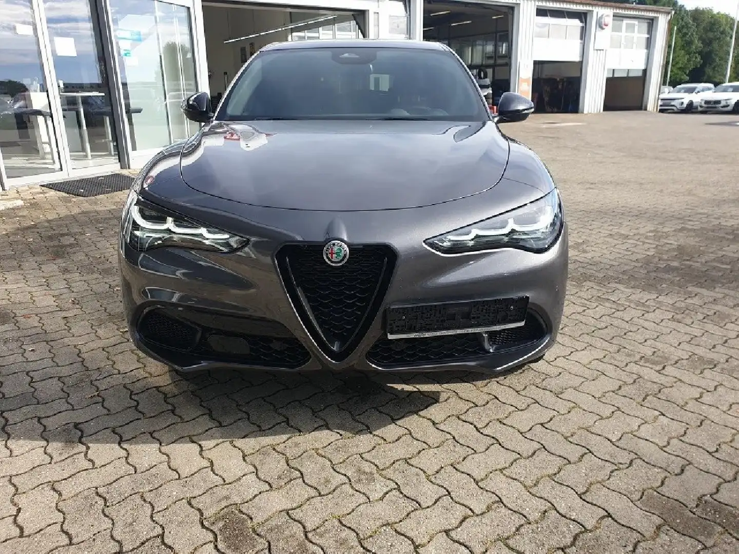 Alfa Romeo Stelvio Veloce Q4 Grau - 1