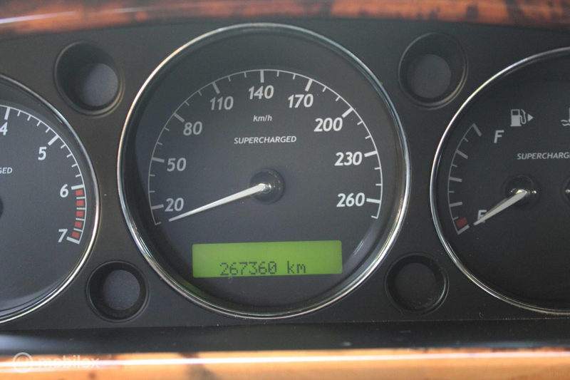 Jaguar XJ 4.2 V8 Super — photo 41