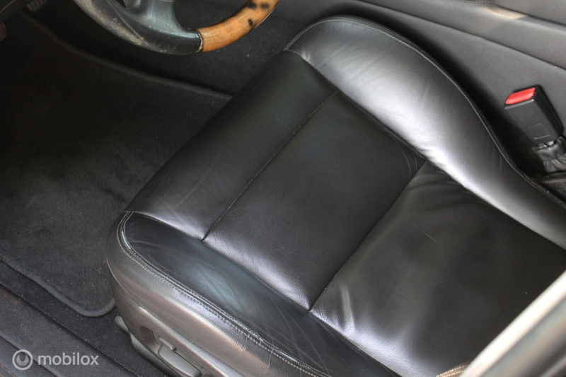 Jaguar XJ 4.2 V8 Super — photo 31