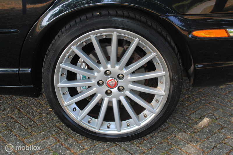 Jaguar XJ 4.2 V8 Super — photo 46