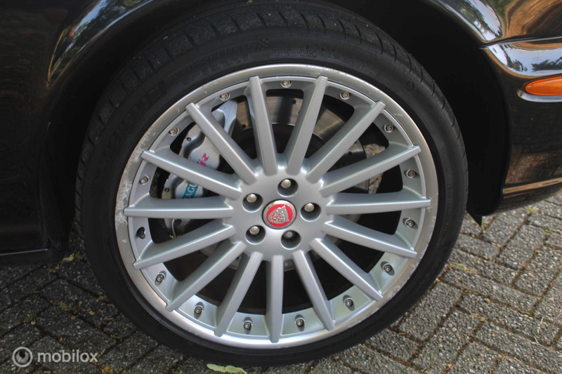 Jaguar XJ 4.2 V8 Super — photo 48
