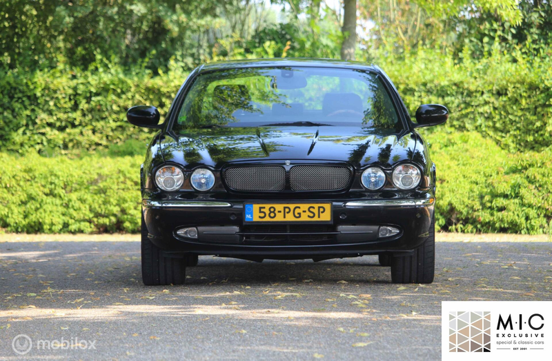 Jaguar XJ 4.2 V8 Super — photo 2