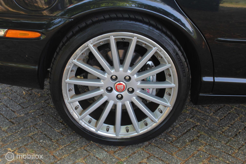 Jaguar XJ 4.2 V8 Super — photo 47