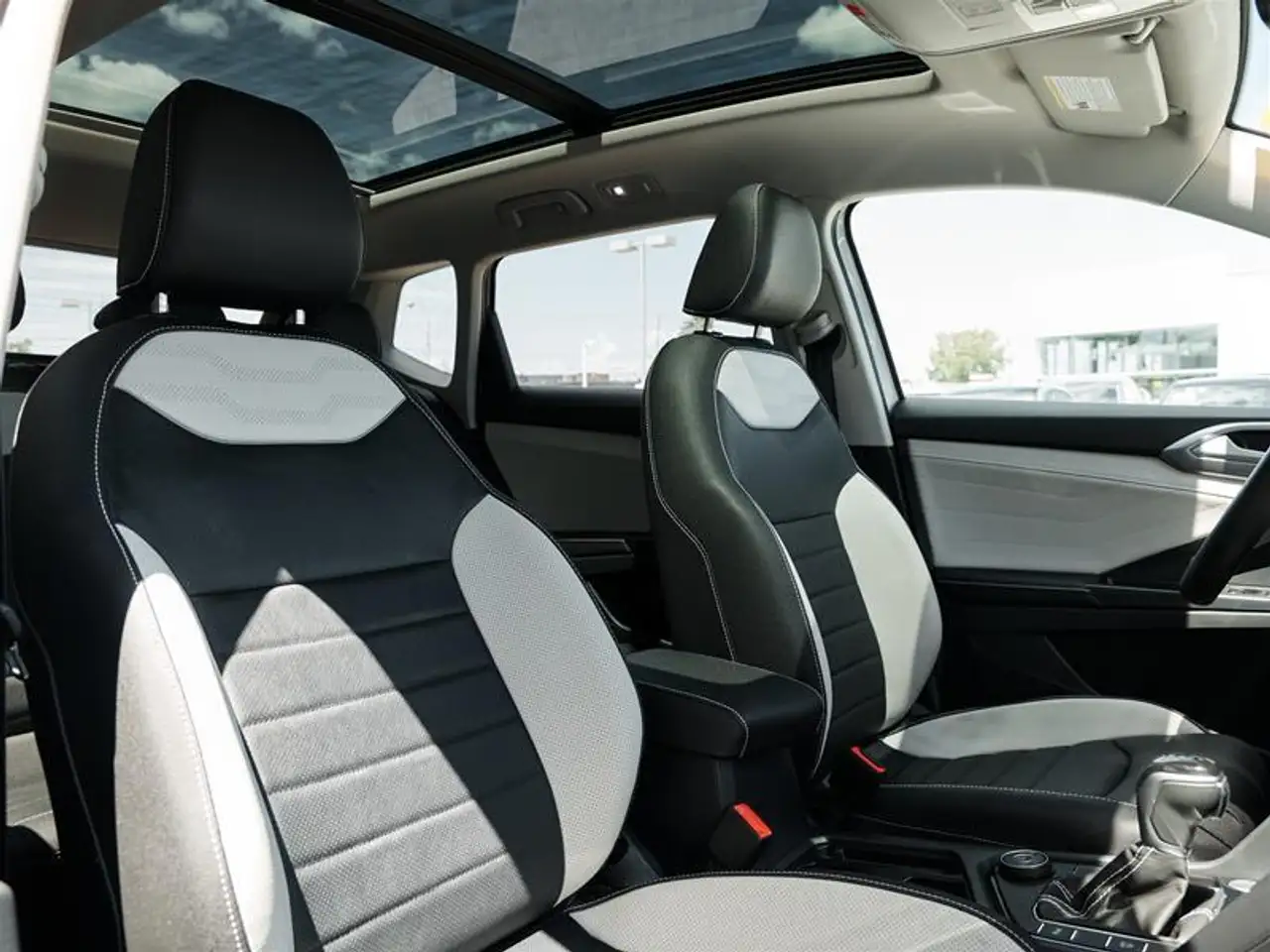 Volkswagen Taos снимка Volkswagen Taos