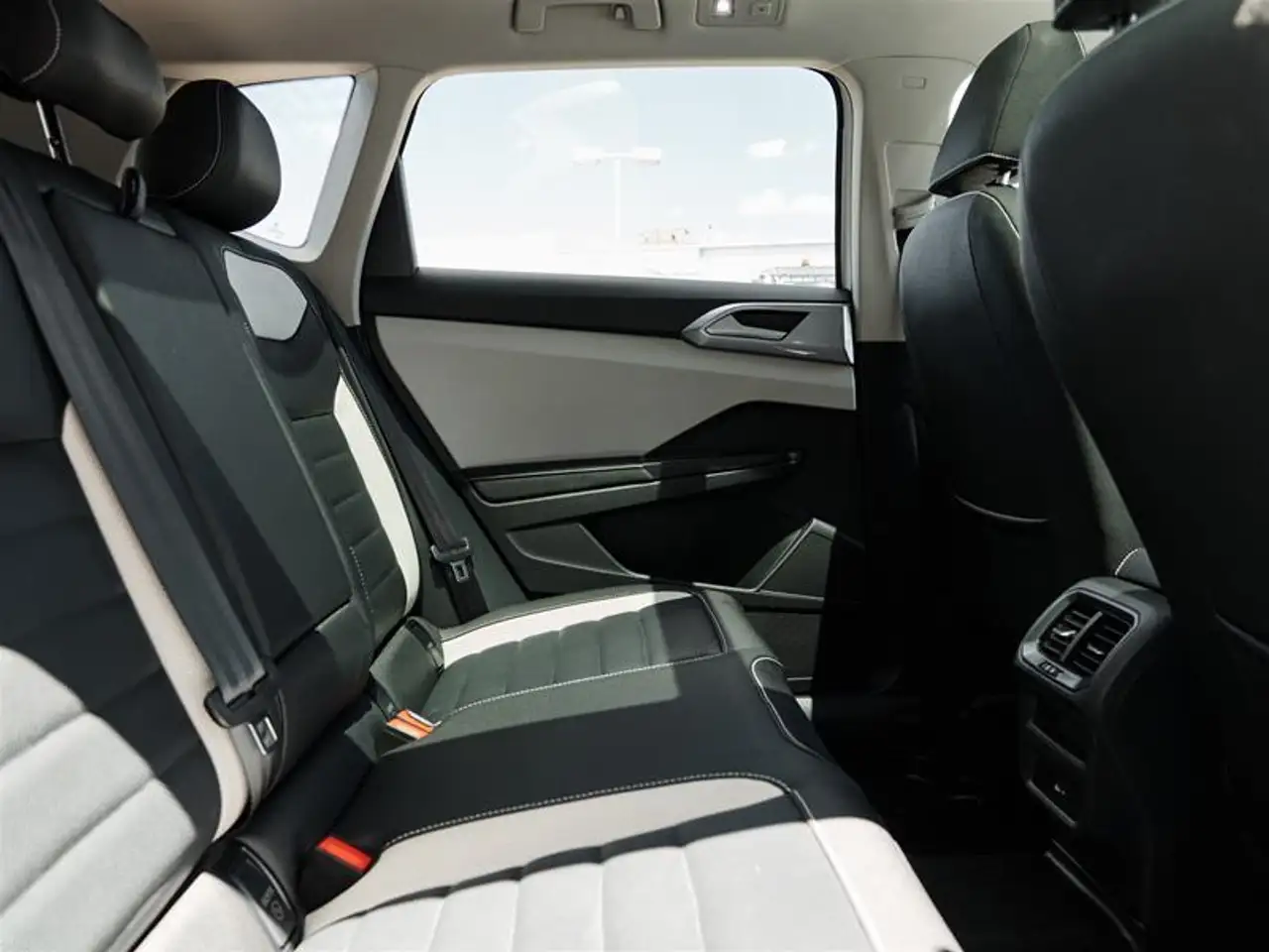 Volkswagen Taos снимка Volkswagen Taos