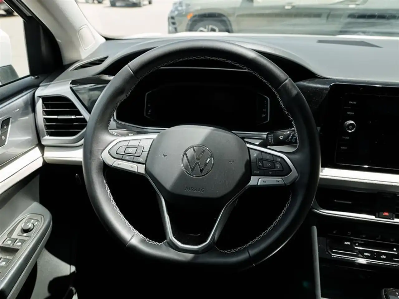 Volkswagen Taos снимка Volkswagen Taos