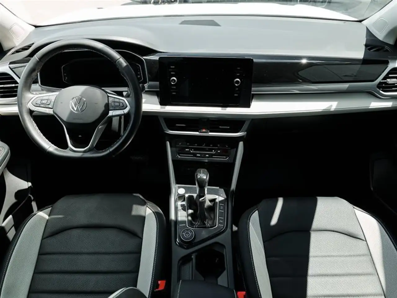 Volkswagen Taos снимка Volkswagen Taos