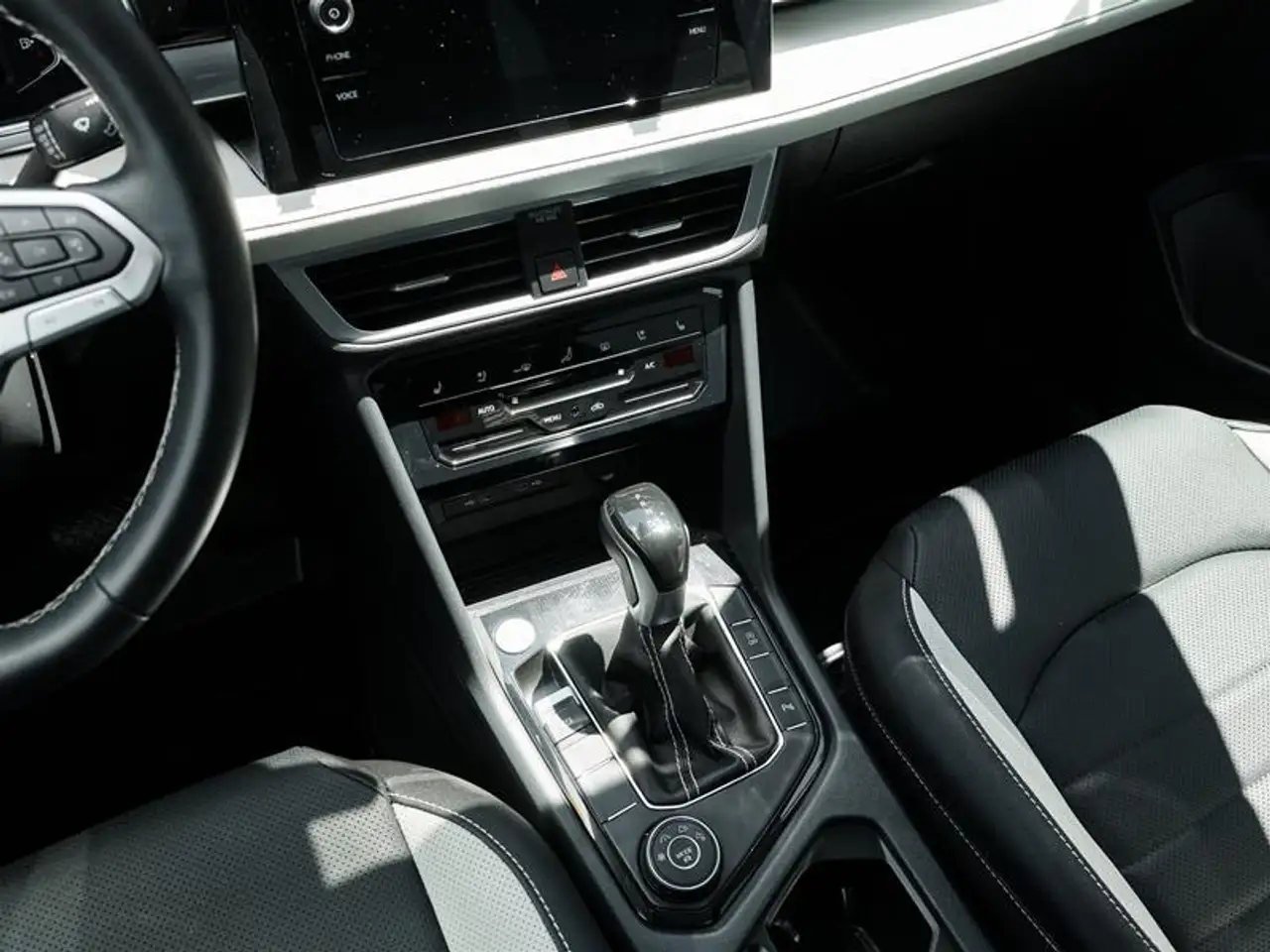 Volkswagen Taos снимка Volkswagen Taos