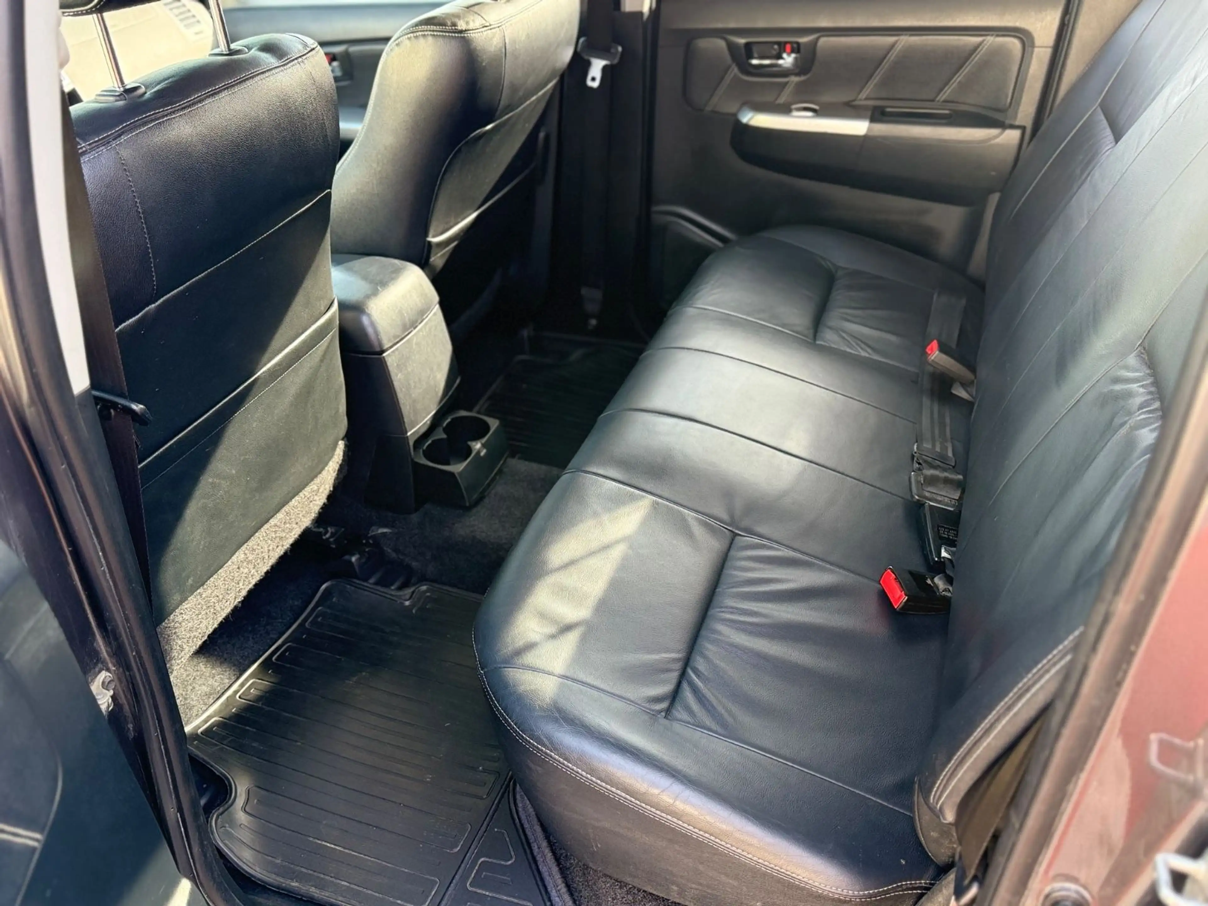 Toyota Hilux Double Cab Executive 4x4 3,0 Automatik — photo 13