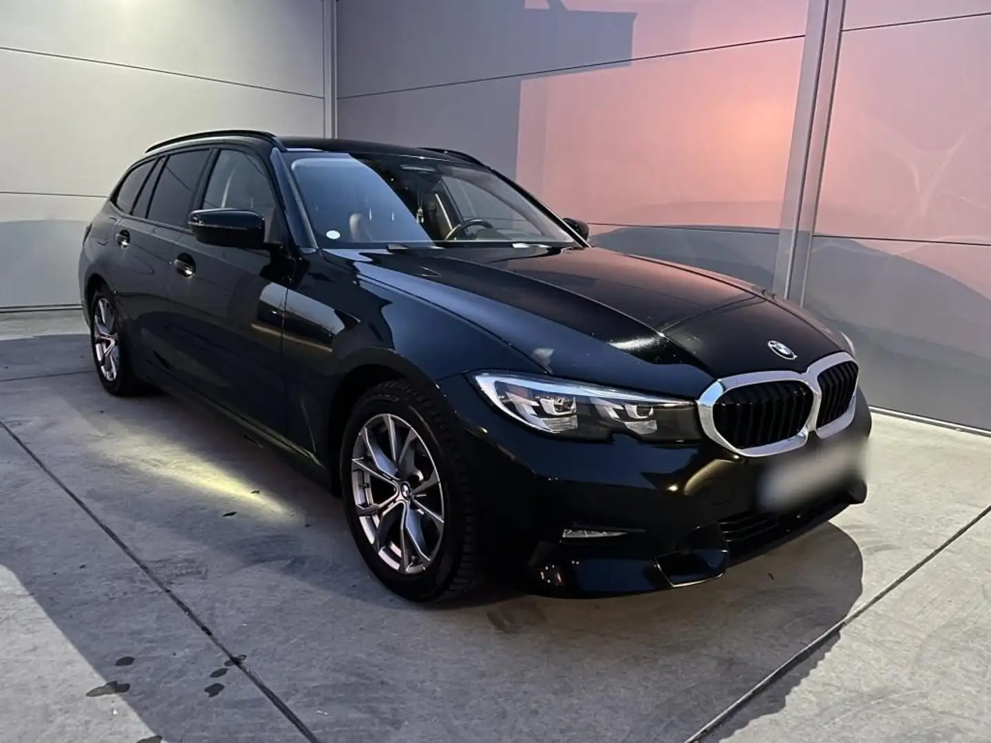 BMW 320 320d Touring xDrive Aut. Negro - 1