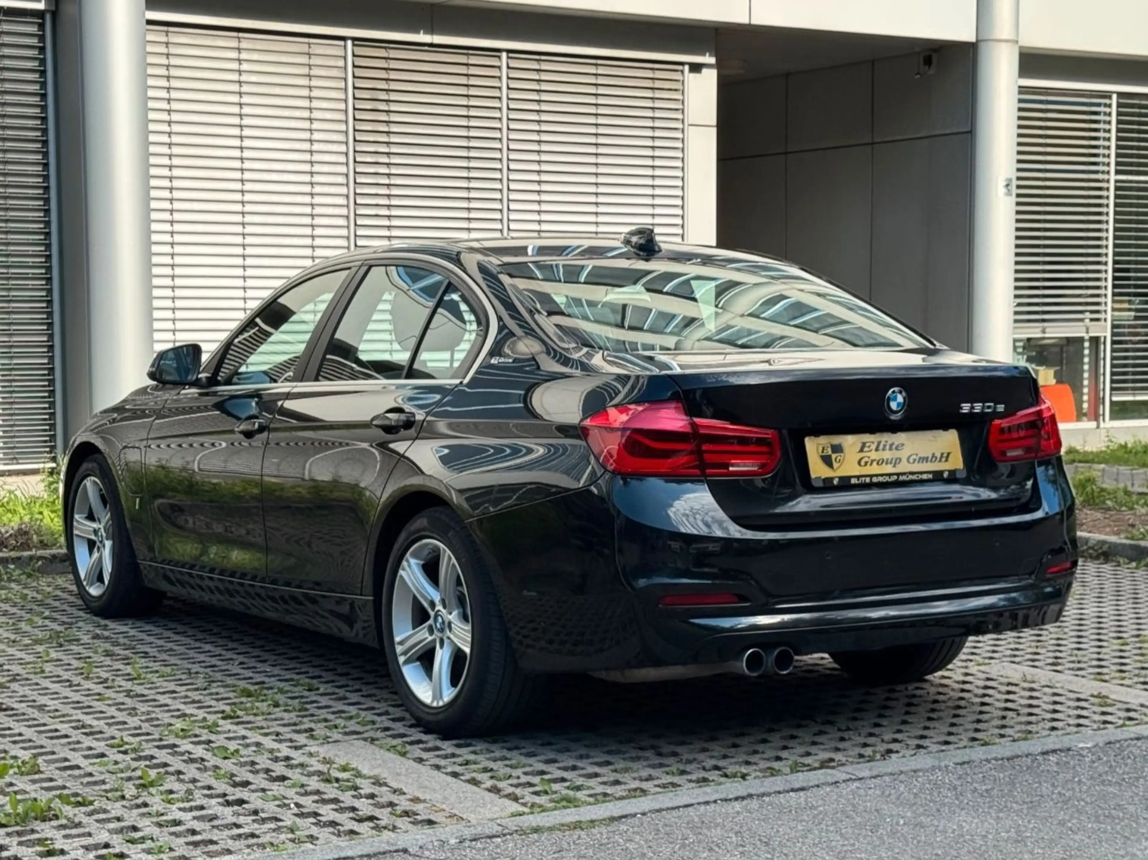 BMW 330 e Lim * Kamera *Carplay * — photo 6