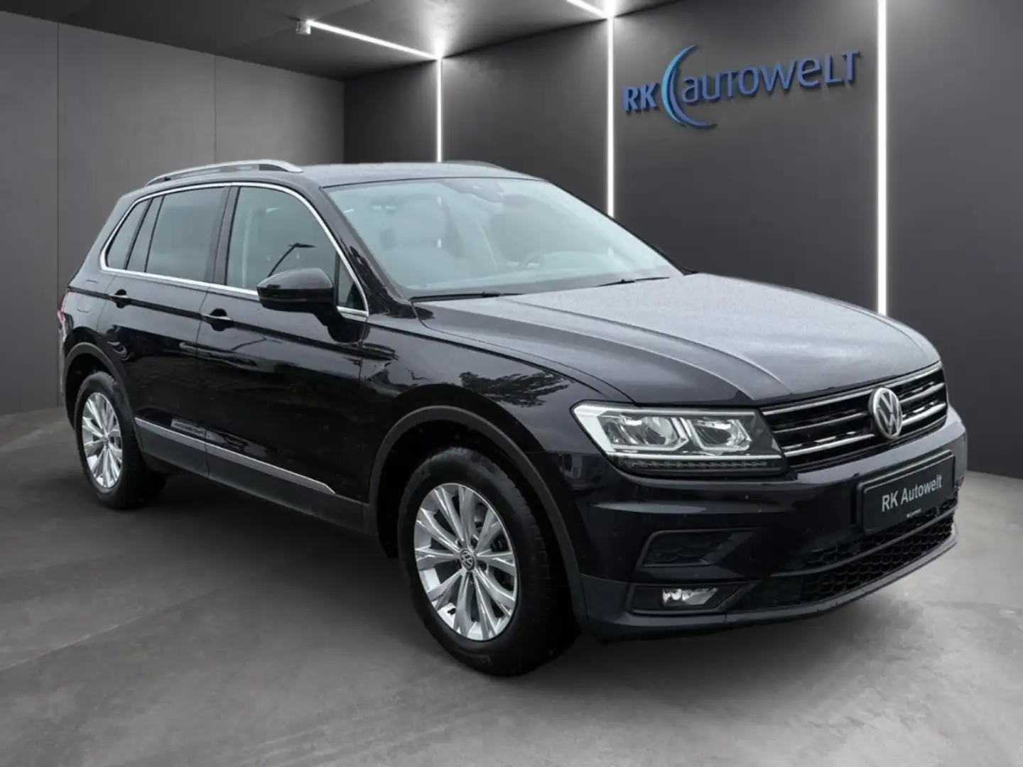 Volkswagen Tiguan Comfortline 1.5 TSI Navi Bluetooth Schwarz - 2