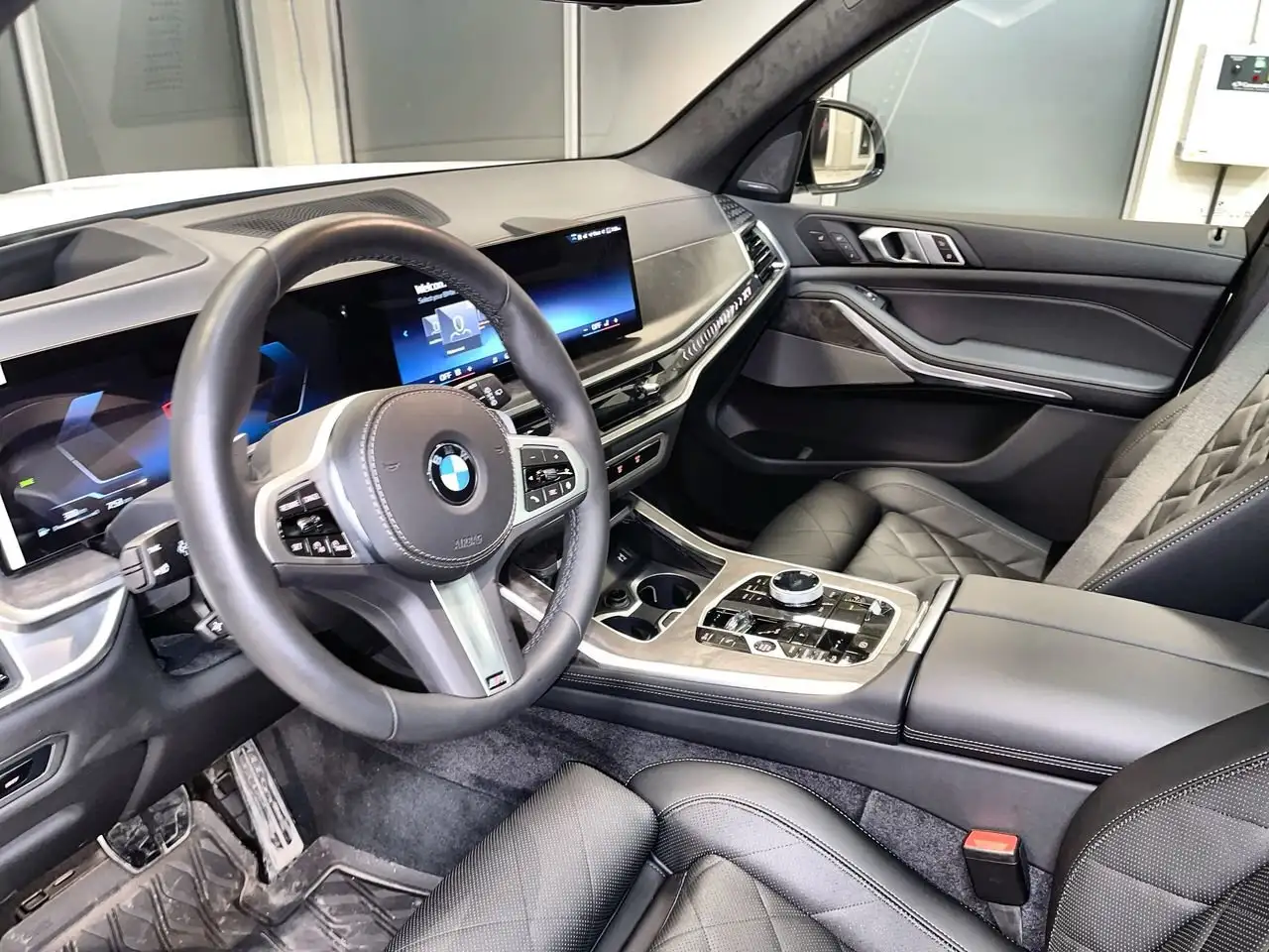 BMW X7 снимка BMW X7