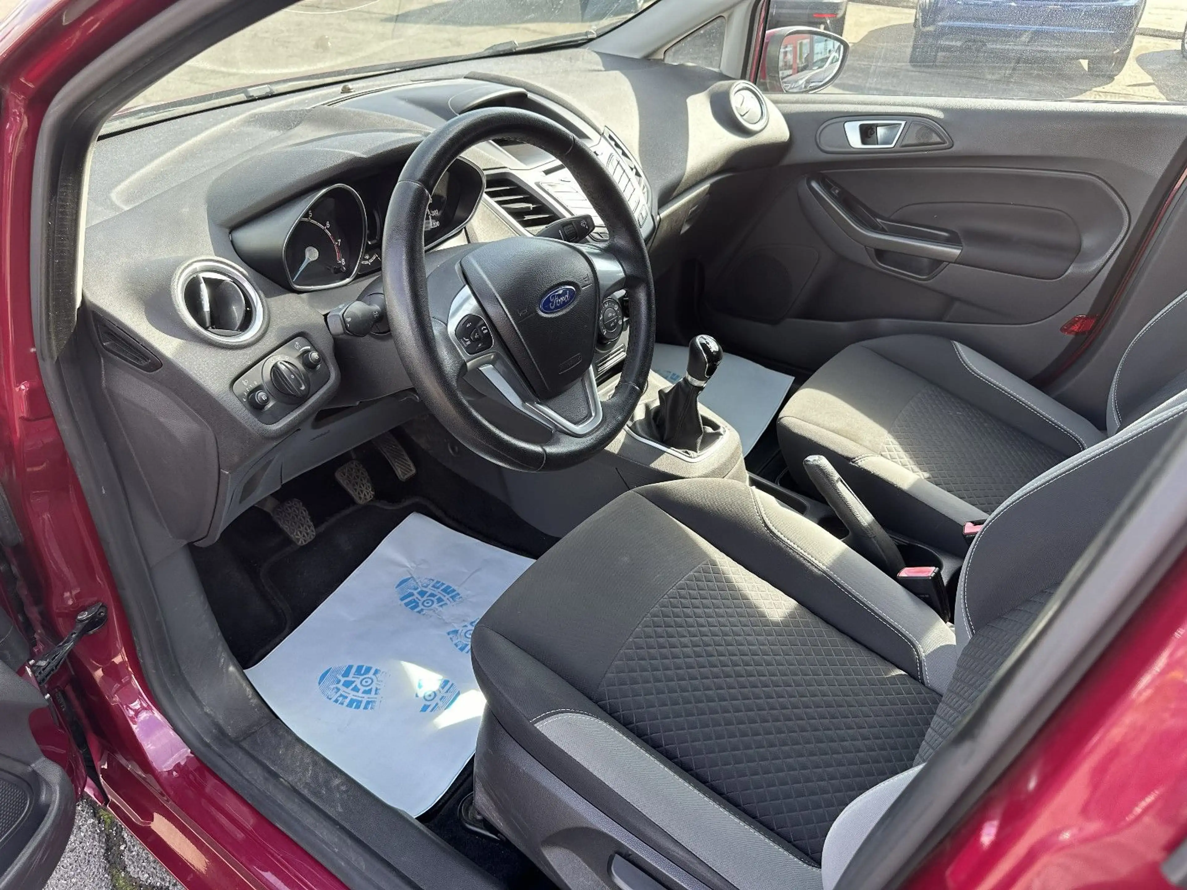 Ford Fiesta Sync Edition*Tüv NEU*Sitzh*Klima*Alu — photo 11