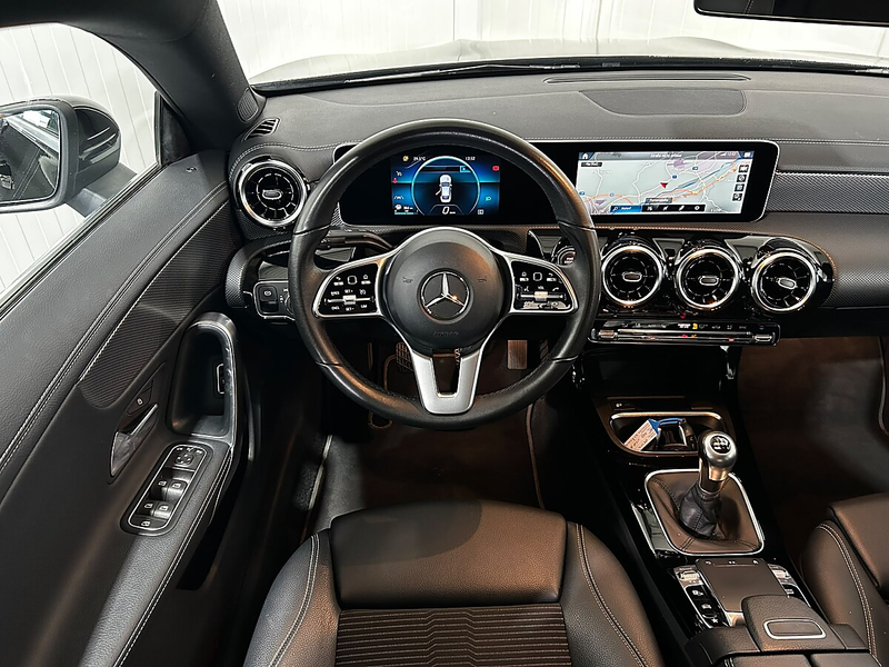 Mercedes-Benz CLA 180 — photo 8
