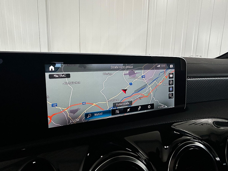 Mercedes-Benz CLA 180 — photo 15
