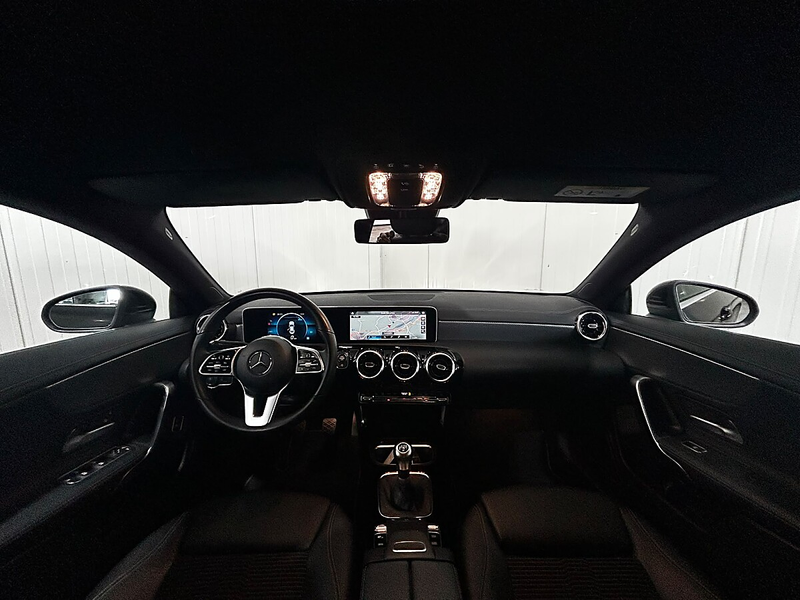 Mercedes-Benz CLA 180 — photo 7