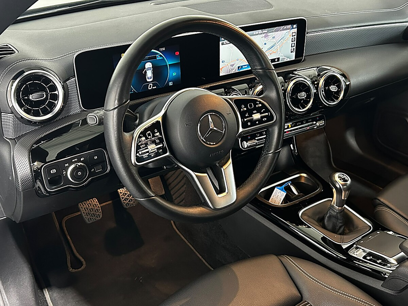 Mercedes-Benz CLA 180 — photo 9